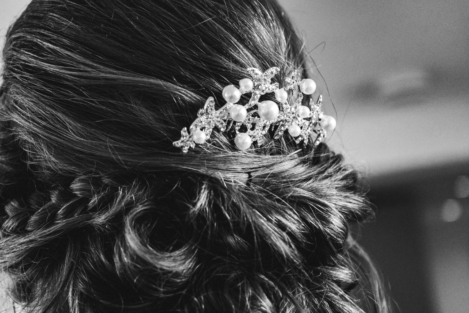 Hair-Wedding-Bride-Pearls