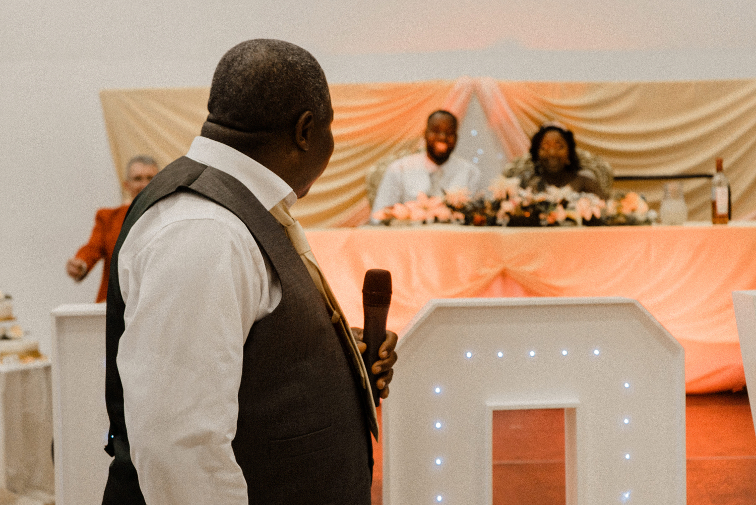 Nigerian-Wedding-Photographer-Reception-Speaches
