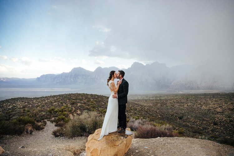 outdoor wedding photographer