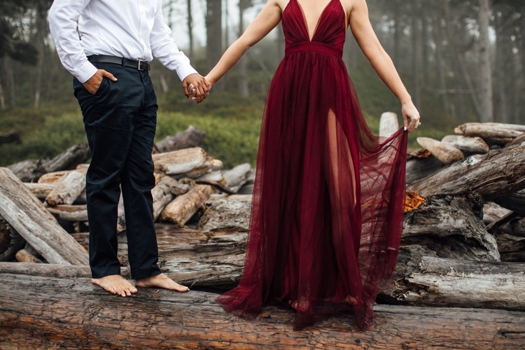 green emerald velvet dress Burgundy Engagement Maxi Gown Perfect for Photo Shoots and Special Occasions L