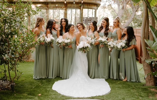 Zivame on Instagram: Brides, bridesmaids and wedding attendees will all  find their fit here. Zivame's Bridal Sale is NOW LIVE with Upto 60% Off +  Free Shipping across all categories: Lingerie, Shapewear