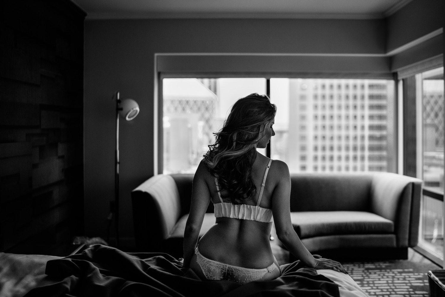how to take boudoir pictures at home