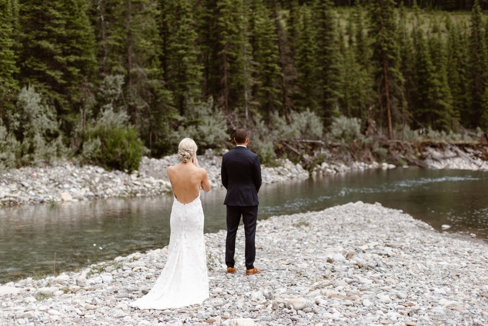 Should you do a first look on your wedding day?