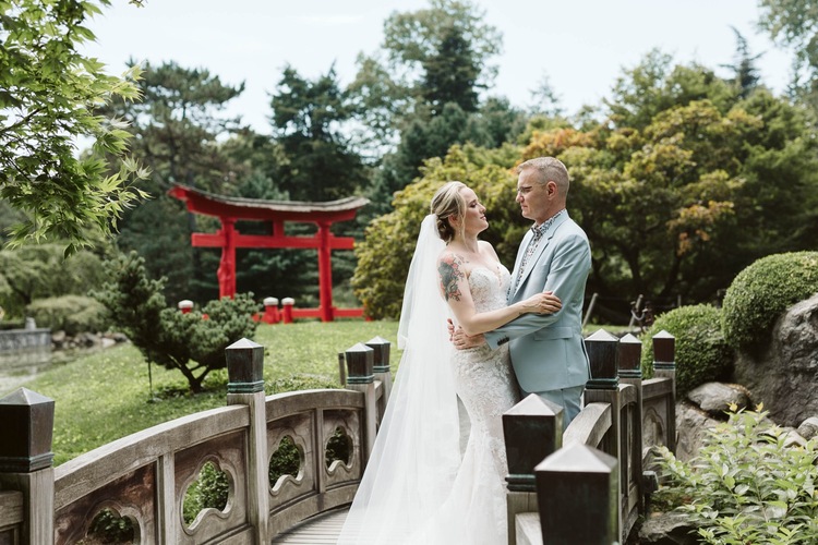 Brooklyn Botanic Gardens Atrium Summer Wedding Nyc Wedding Photographer Sarah Sayeed Wedding Photography