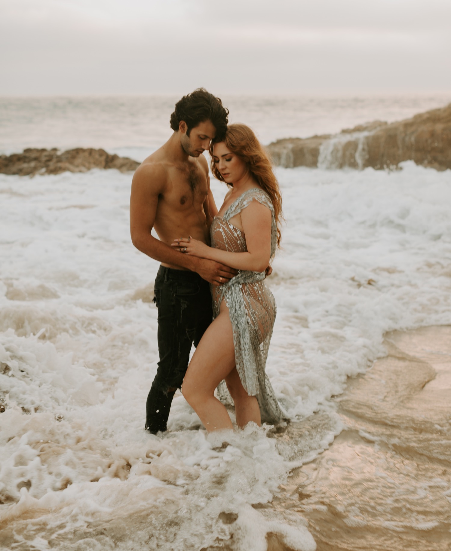 Romantic Beach Babymoon Getaway Inspo in Maui Hawaii — Hawaii Wedding  Photographer