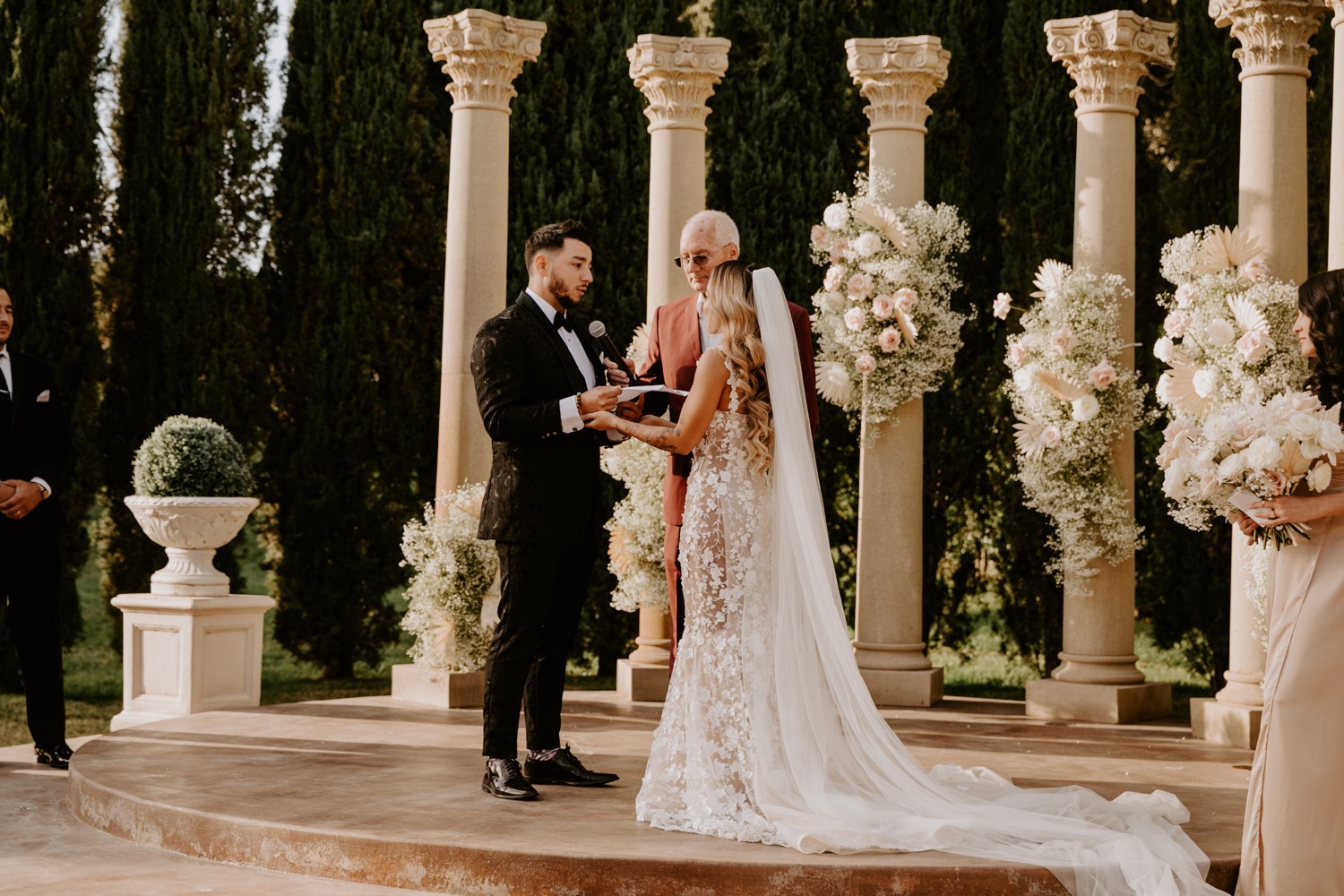 Luxury Wedding Photoshoot At Grand Island Mansion, California  Wedding  photoshoot, Luxury wedding photography, Luxury wedding