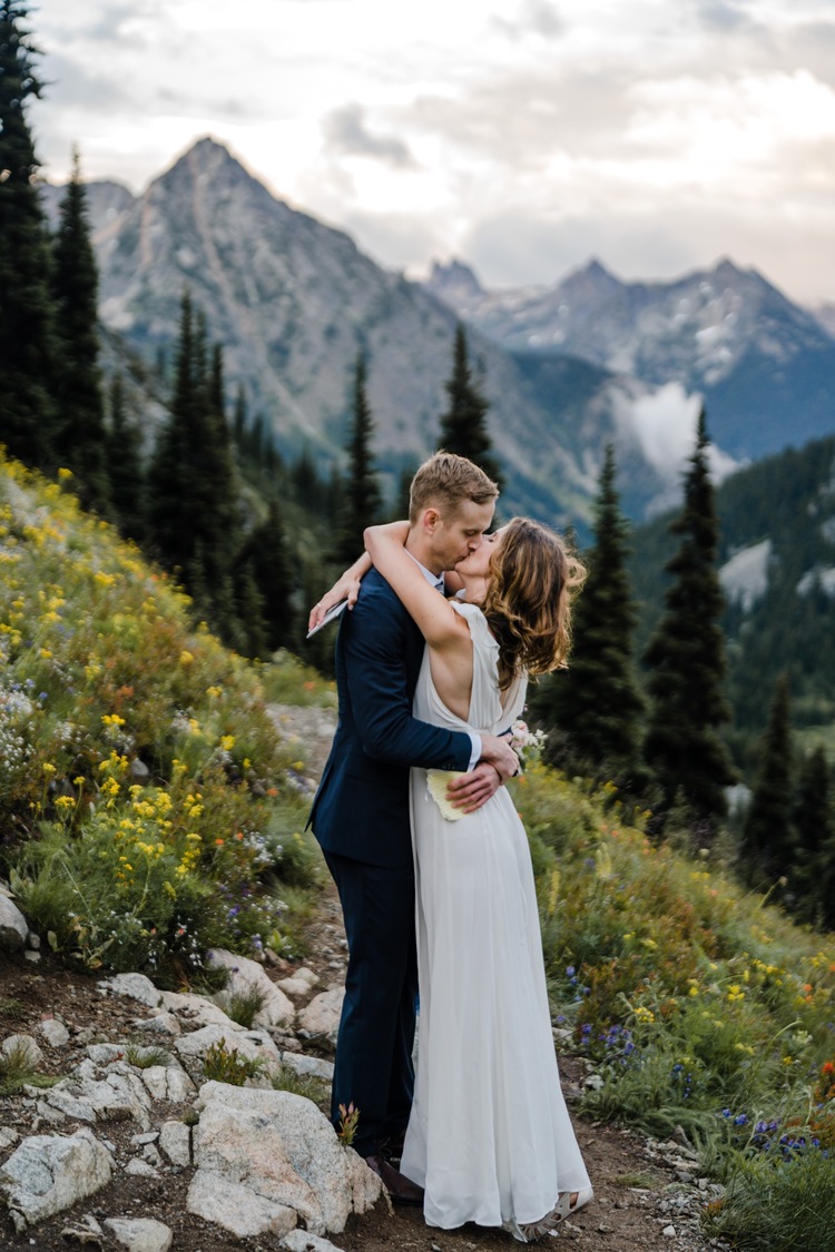 Mountain Elopement in the PNW