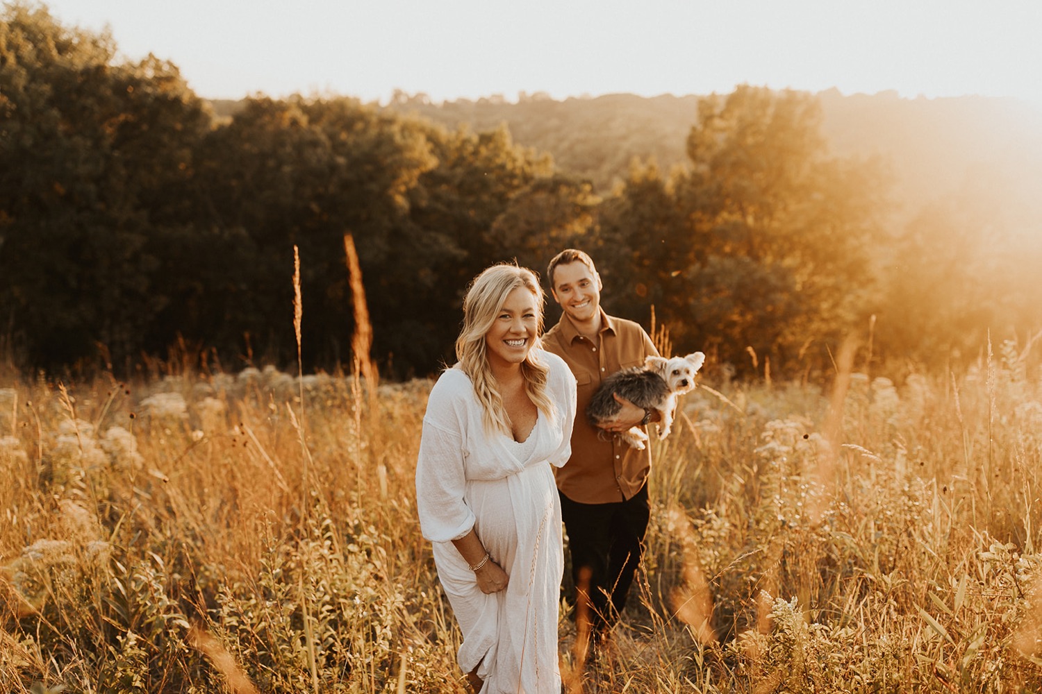 La Crosse Maternity Photographer  Rebecca & Family 