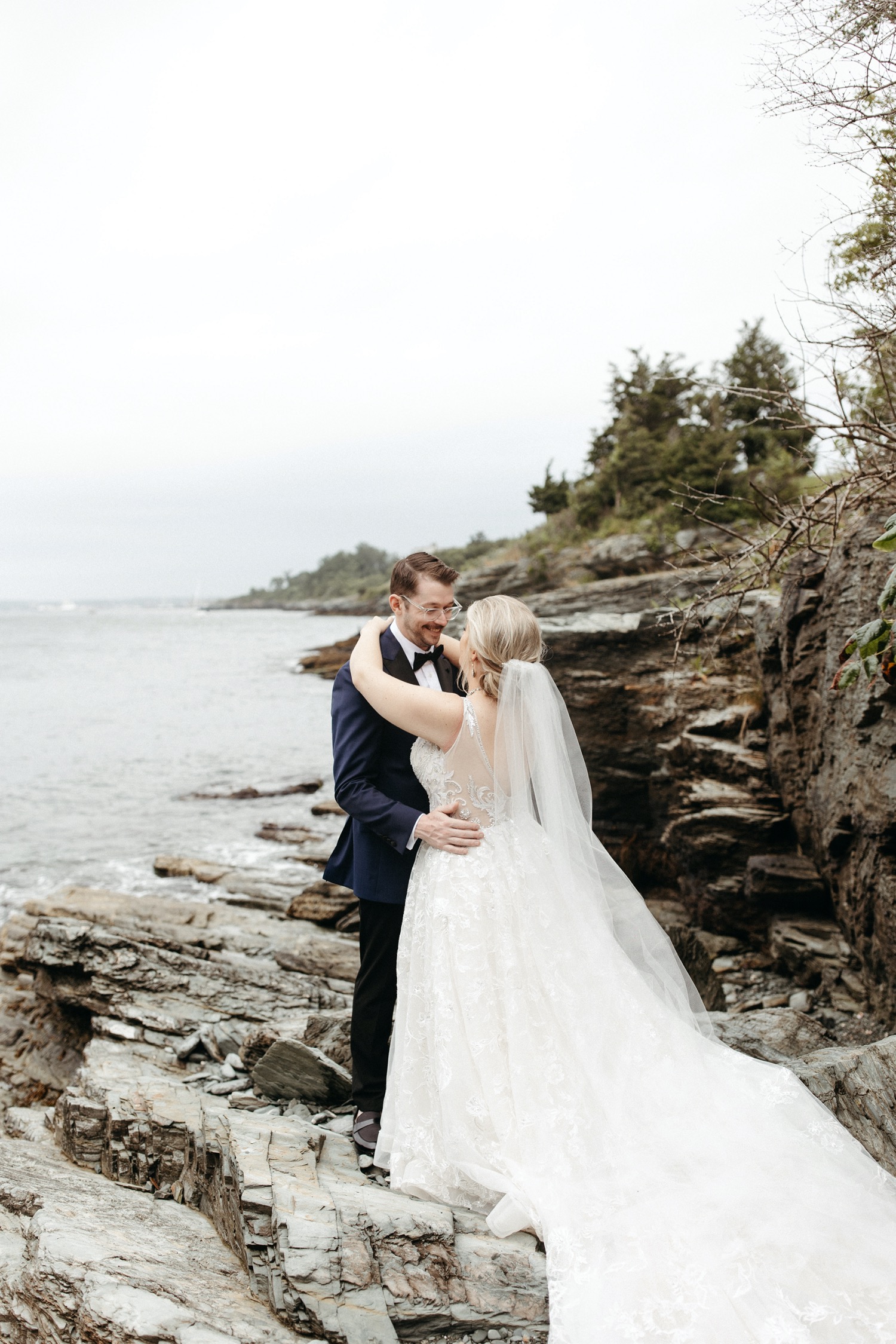 A Luxurious Newport Wedding at Castle Hill Inn - Scarlet Roots Photography
