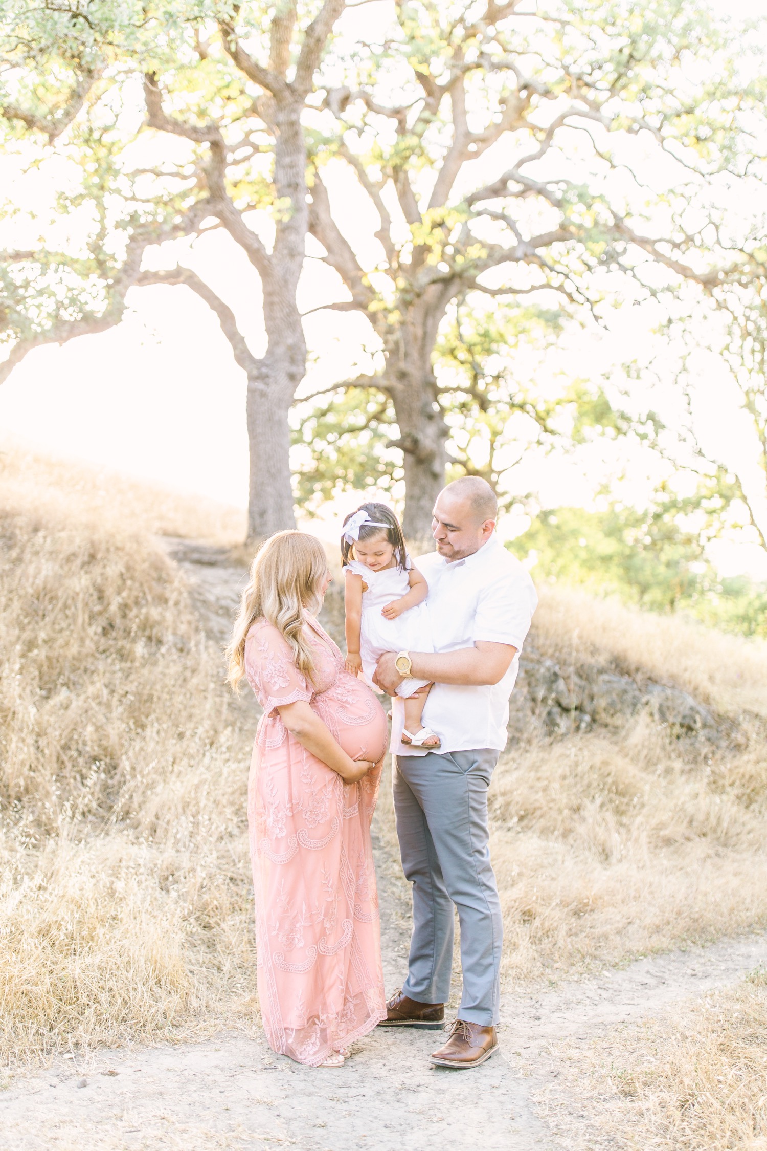 Our top 10 maternity picture ideas | Stephany Ficut Photography
