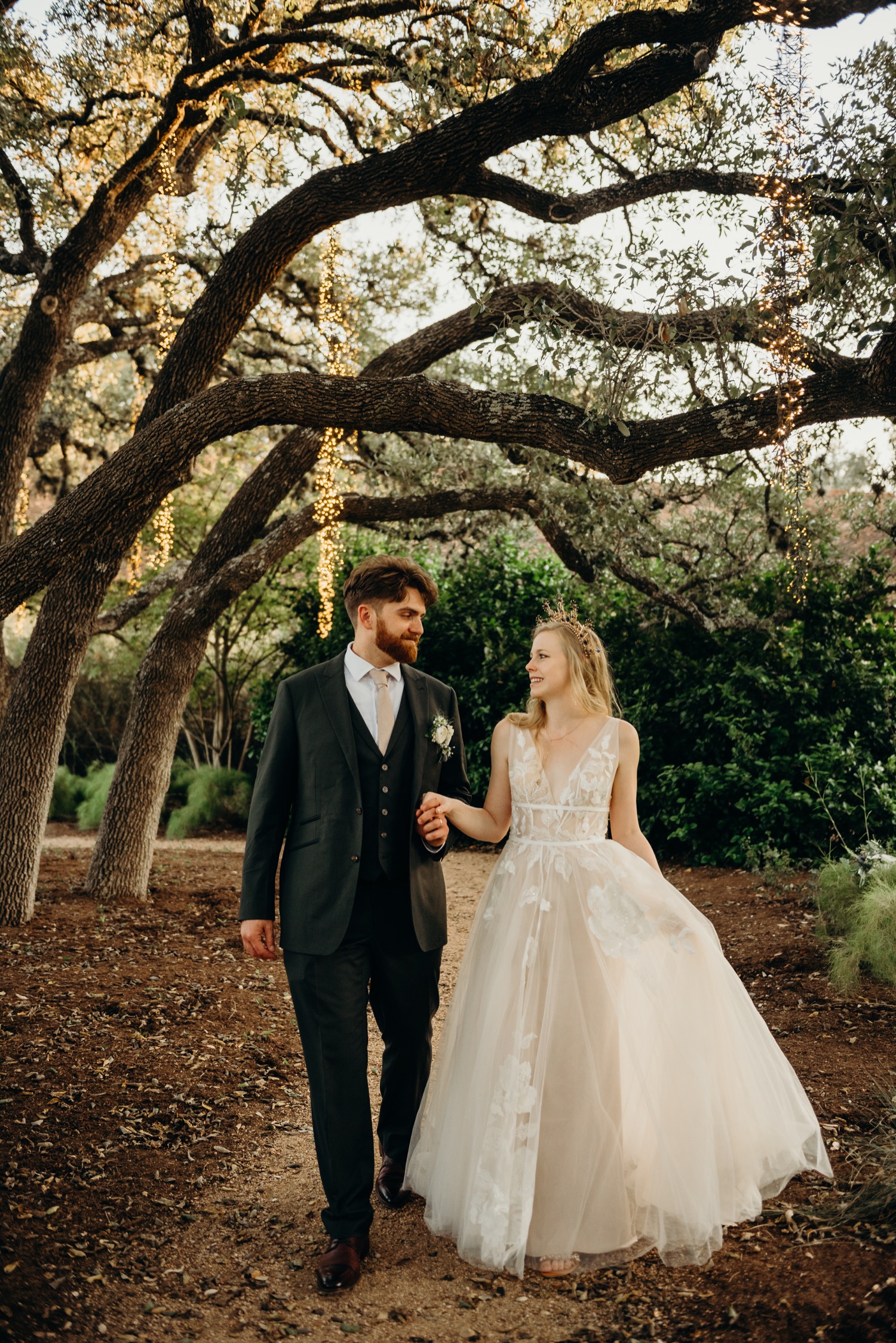 Camp Lucy Wedding | Victoria & Nick - Elisa Lopez Photography