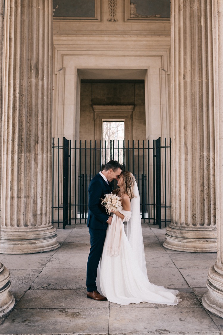 Hochzeit Im Standesamt Pfarrvilla In Unterfohring Viviane Christian