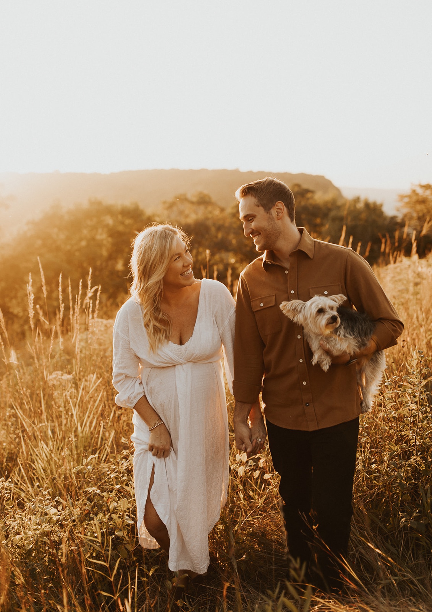 La Crosse Maternity Photographer  Rebecca & Family 