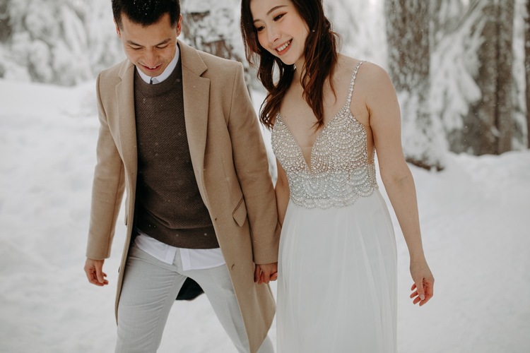 Winter Engagement Photoshoot at Grouse Mountain