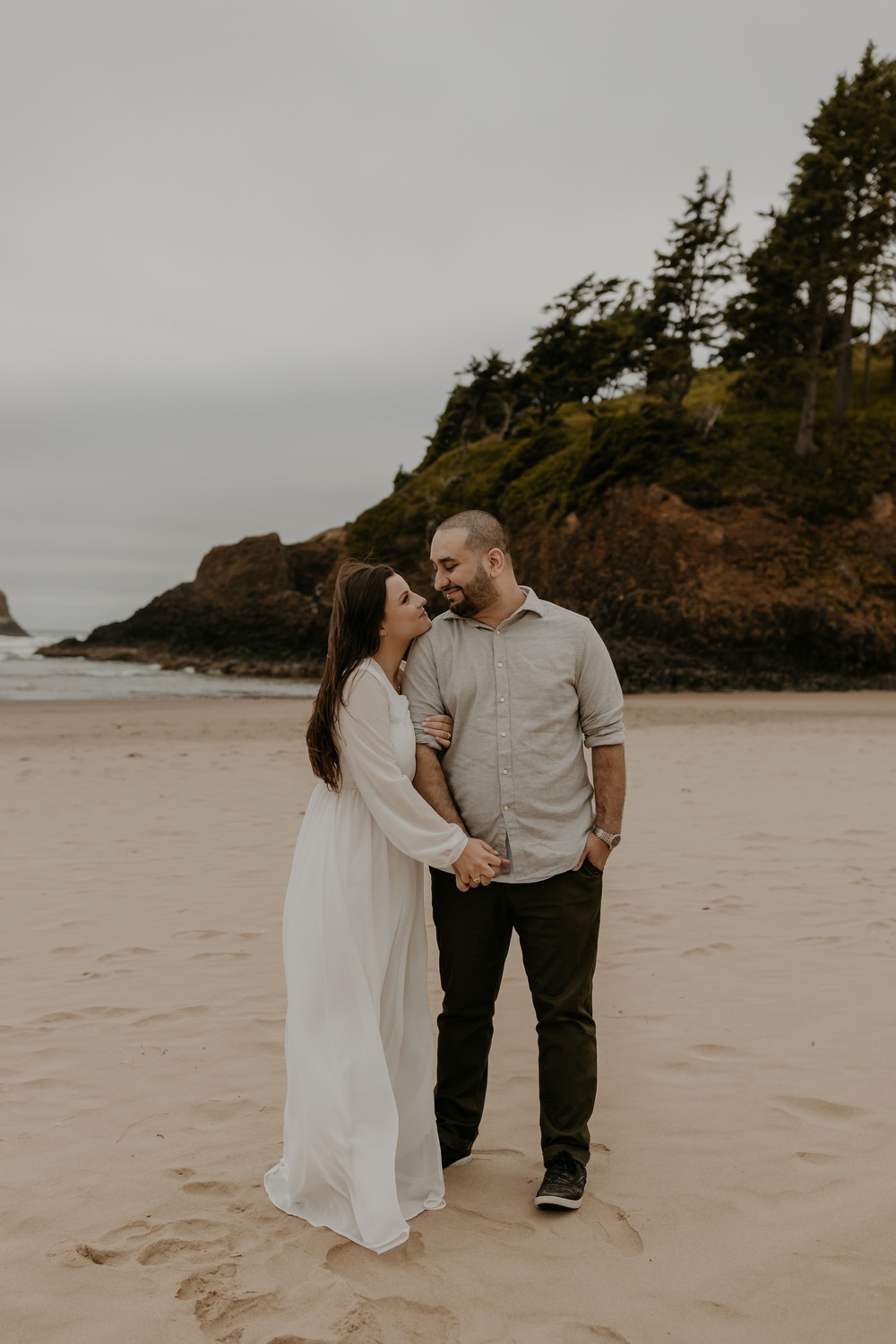 Dreamy Engagement Photos on the Oregon Coast - Lexie and Pierre Dreamy Engagement Photos on the Oregon Coast - Lexie and Pierre
