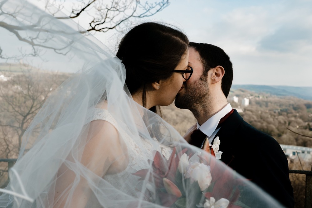 Huddersfield Wedding Beaumont Park Groom Bride Kissing