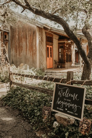 House On The Hill Wedding In Austin Texas Devon Joneric Nikkolas Nguyen