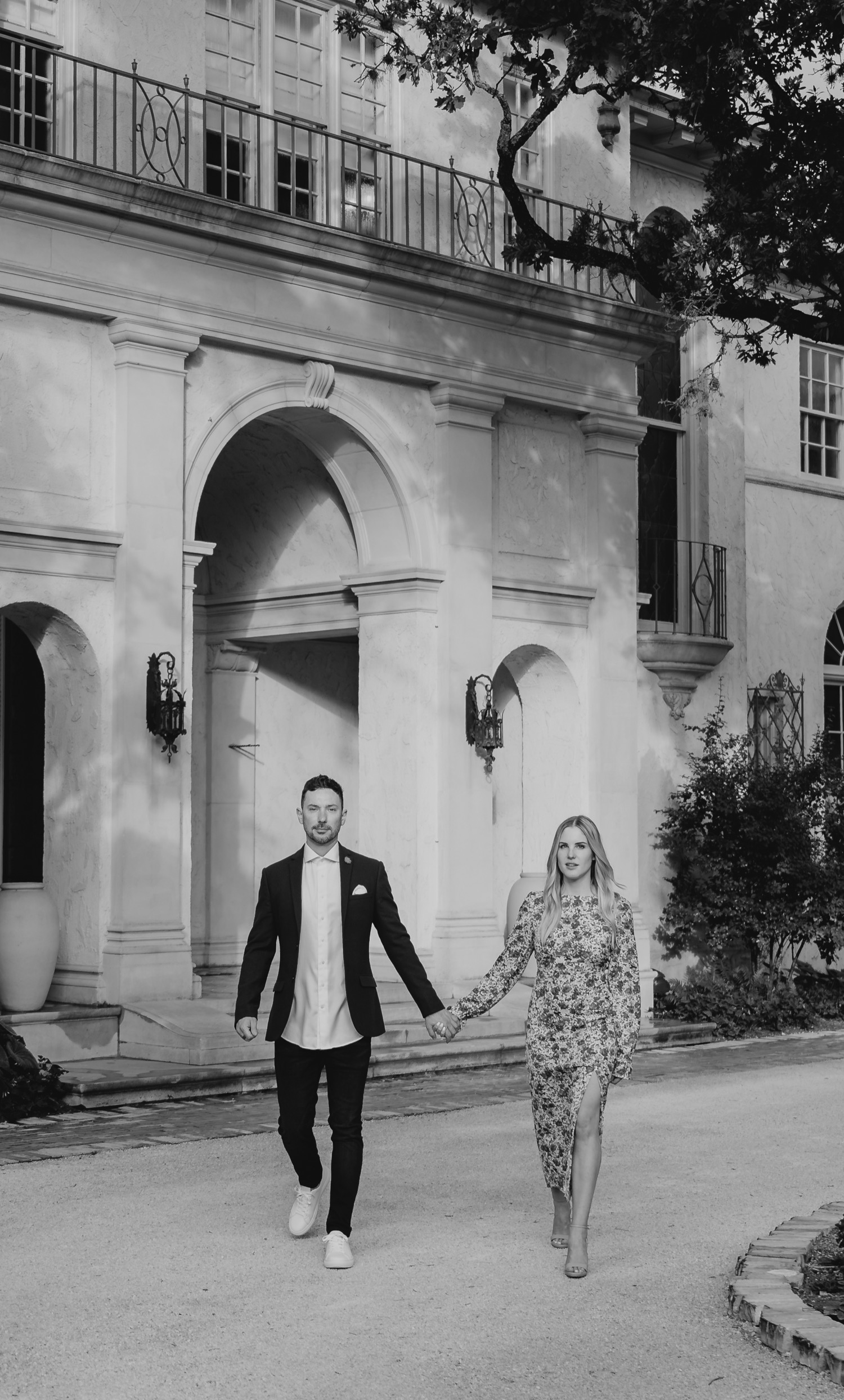 Austin Engagement Photos at The Commodore Perry Estate