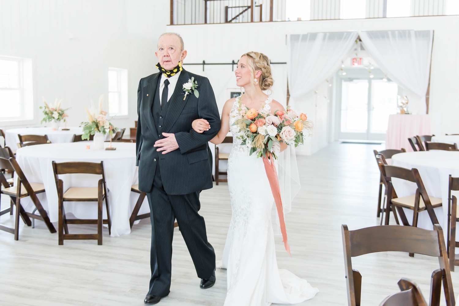 330 Weddings: White Rose Barn - Akron Life Magazine: Akron Ohio,  Restaurants and Entertainment