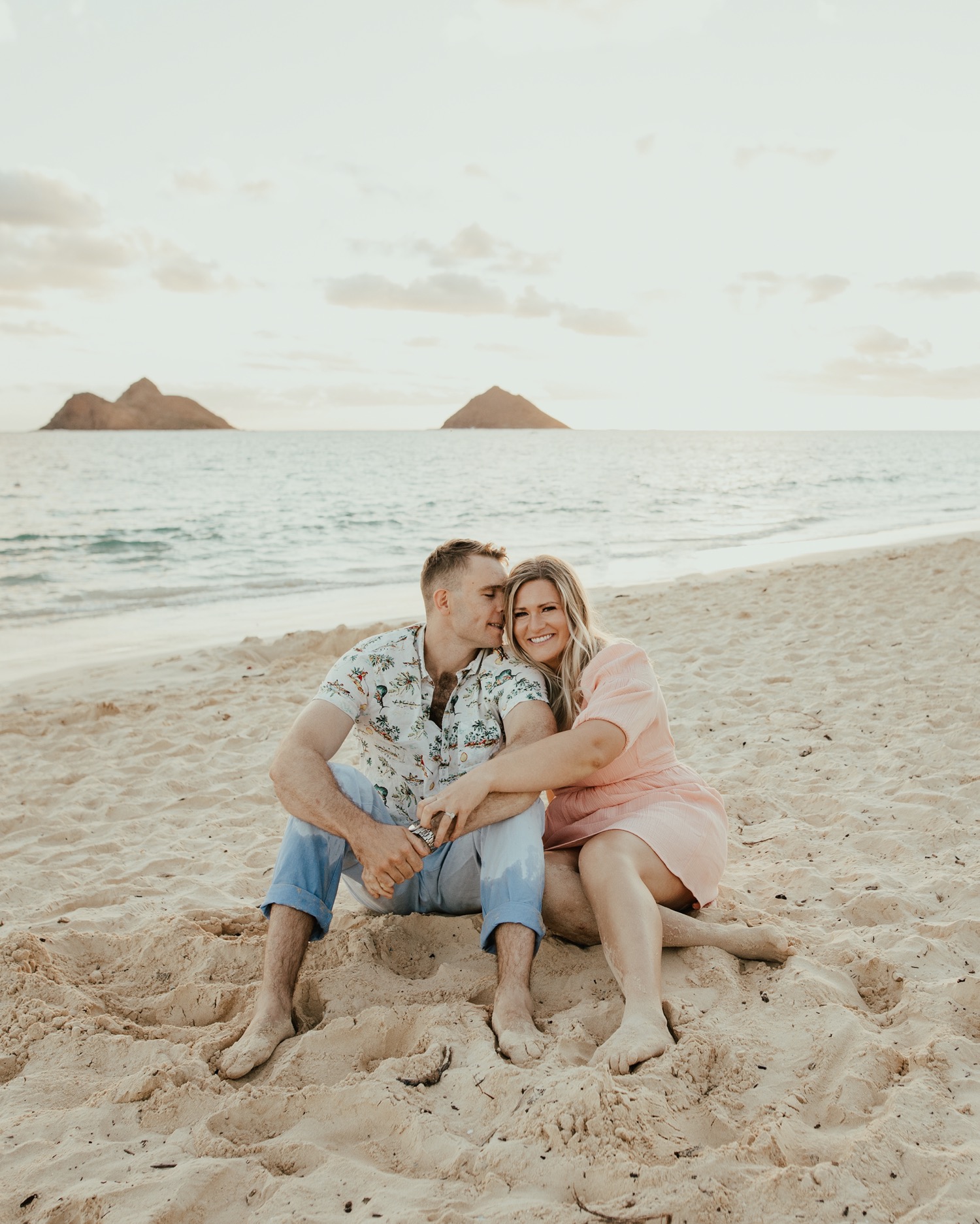 Why the Beach is Perfect for Your Couple Photos | Couple Photo Maternity  Session in Florida - chloemariephotography.com