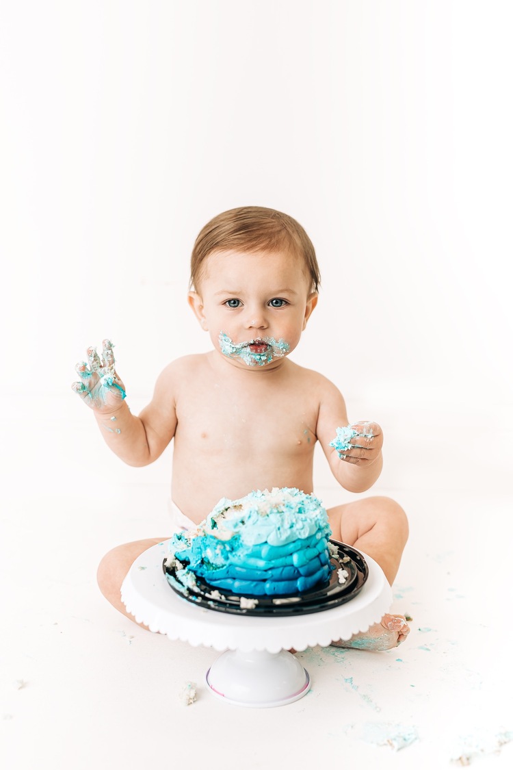 Neutral Baby Boy Smash Cake Photos - Jace is 1! - Coffee With Summer