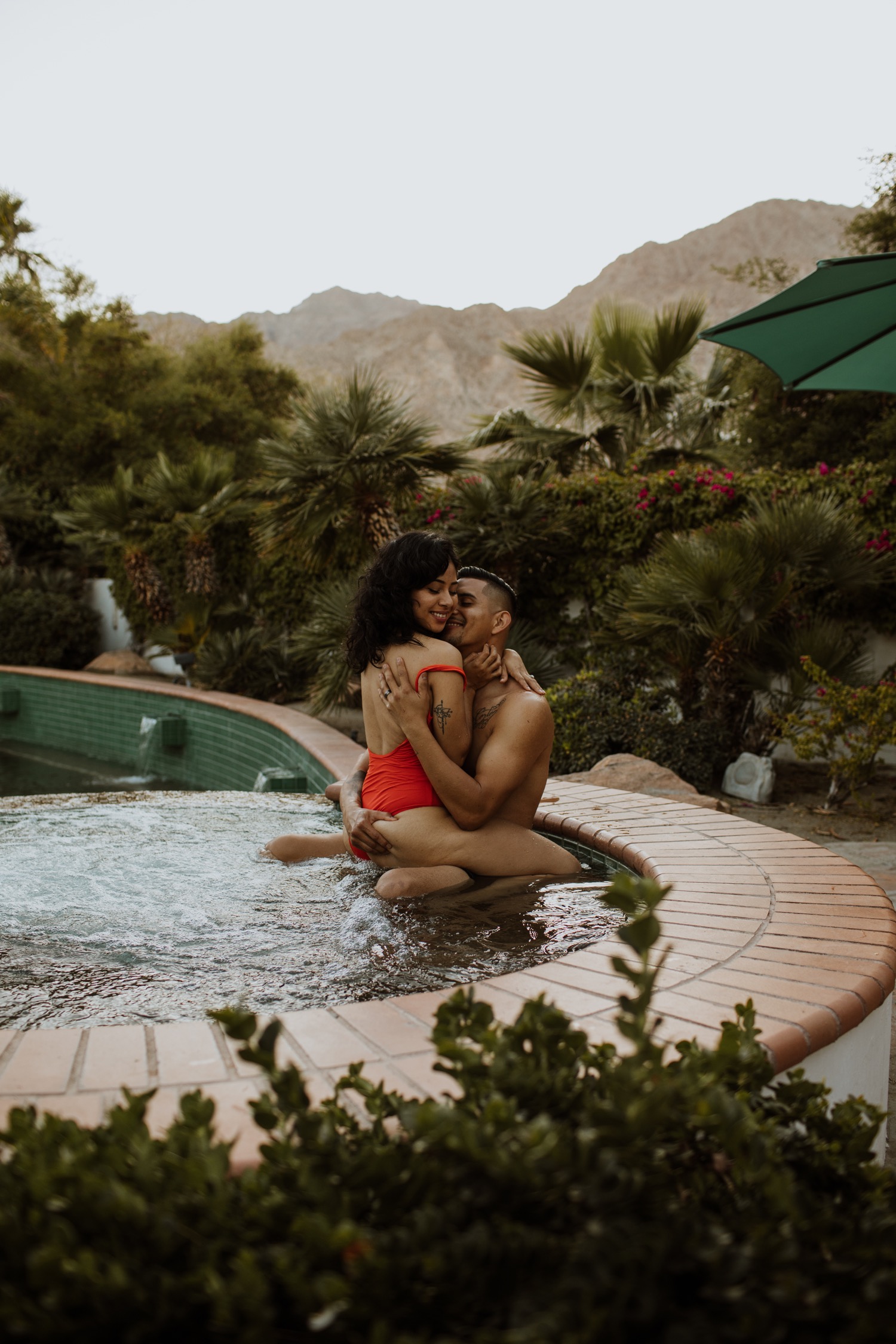 Couples Pose in the Pool | Poses, Photoshoot, Poses for pictures