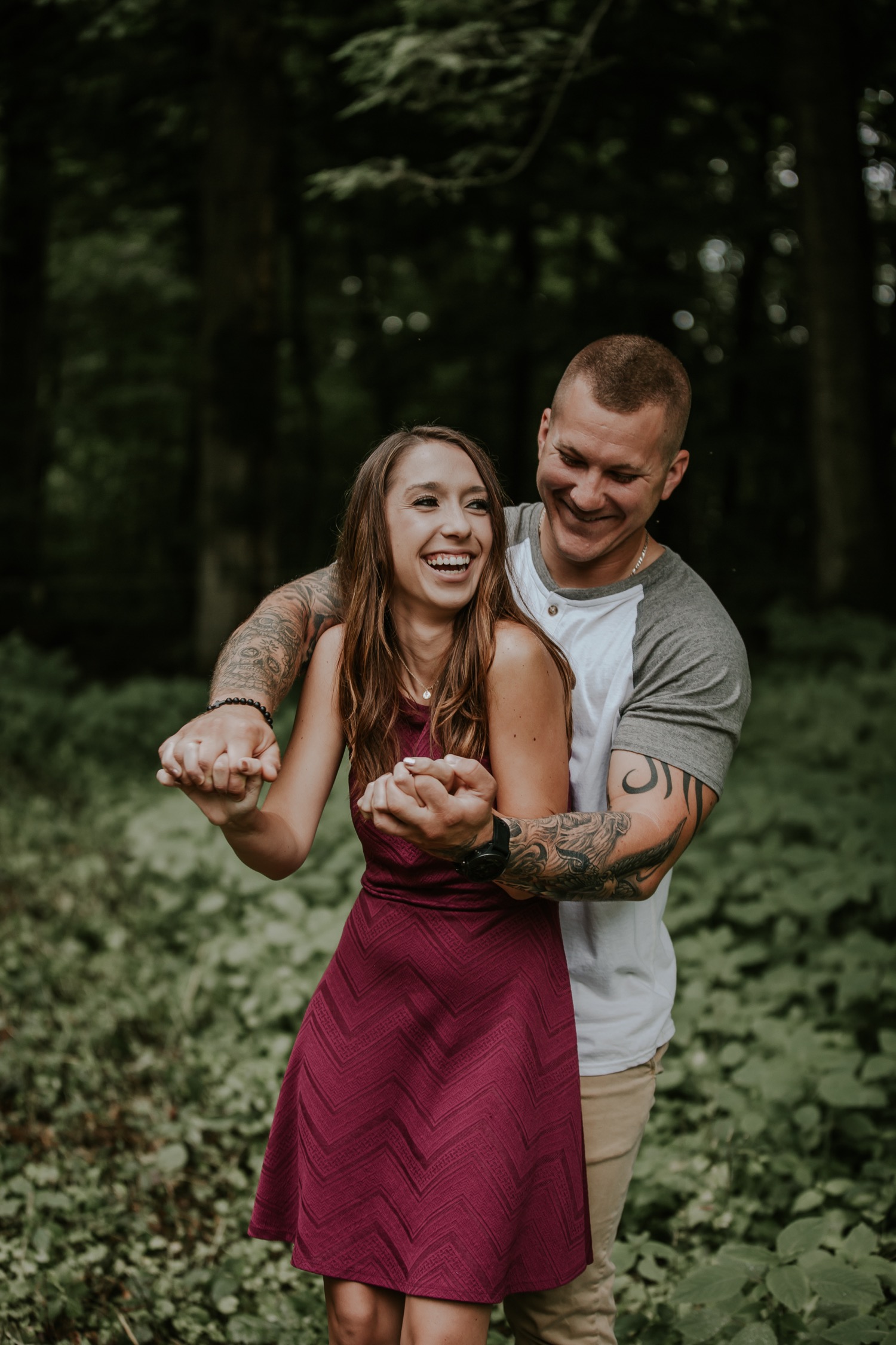 37 Posing Prompts to Help Your Couples Feel Carefree | Image by Wild Heart  Visuals | Engagement photo poses, Wedding photography poses, Photo prompts