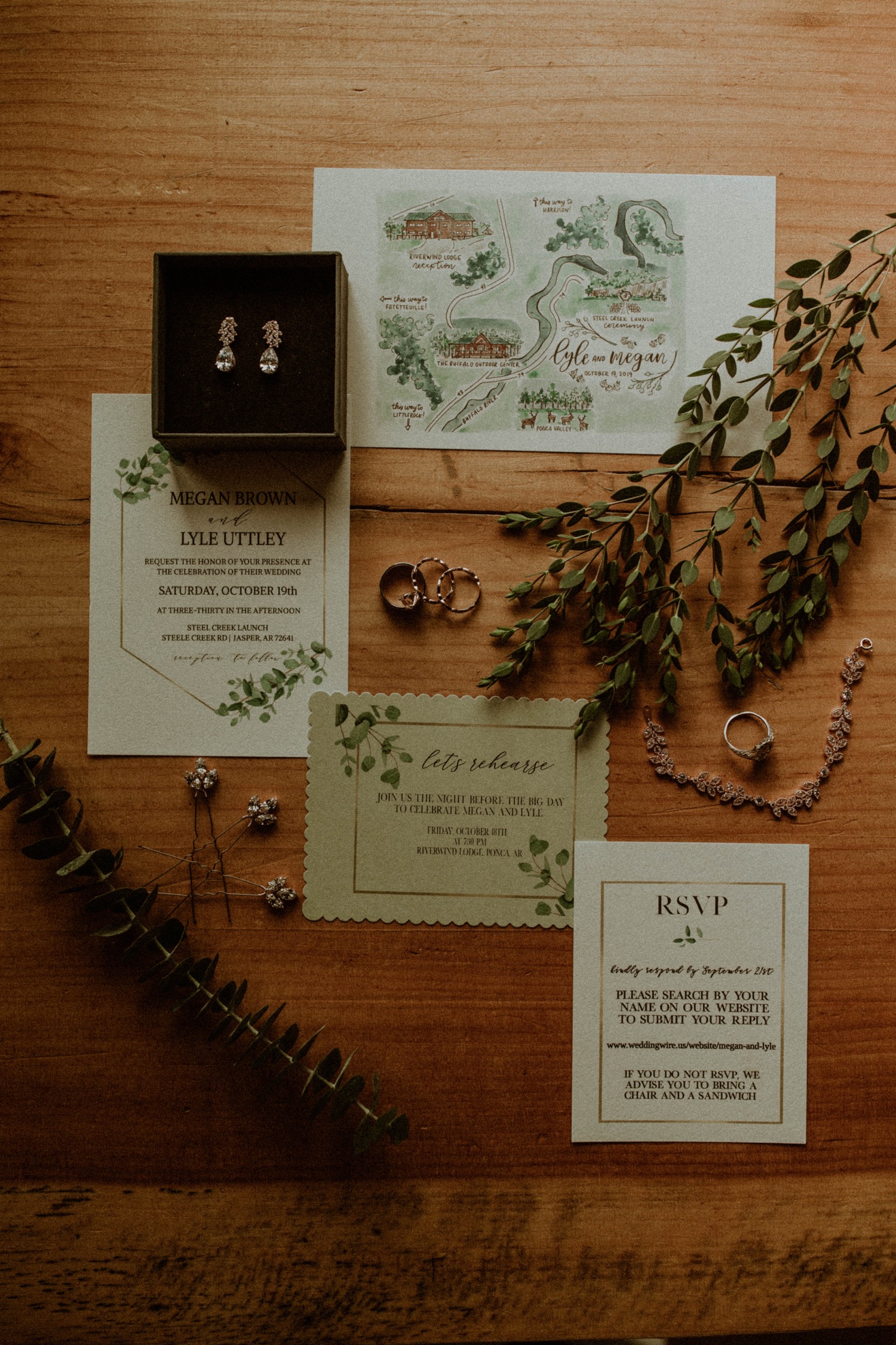 Arkansas wedding photographer, Arkansas wedding details, wedding invitations, Buffalo river wedding