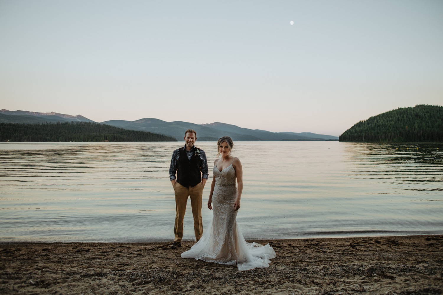 https://content1.getnarrativeapp.com/static/ca1c8fc7-6bbf-4bdf-a29e-455c85c509ab/Priest-Lake-North-Idaho-wedding-elopement.jpg?w=1500