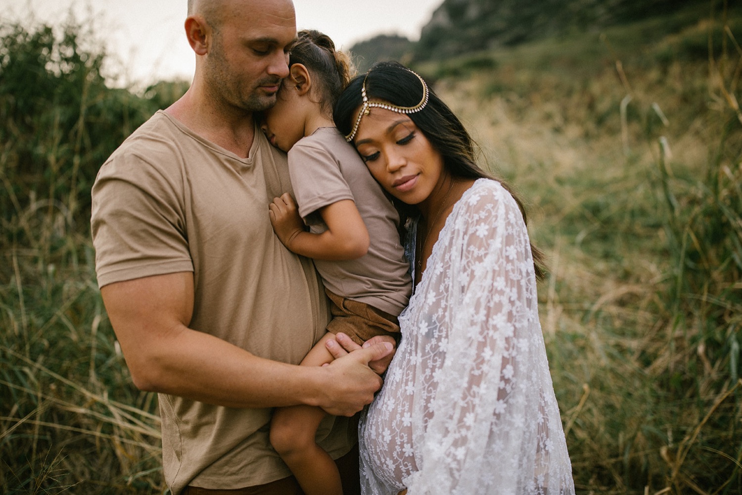 10 Creative & Beautiful Maternity Photo Shoot Ideas — Saykiss Photography