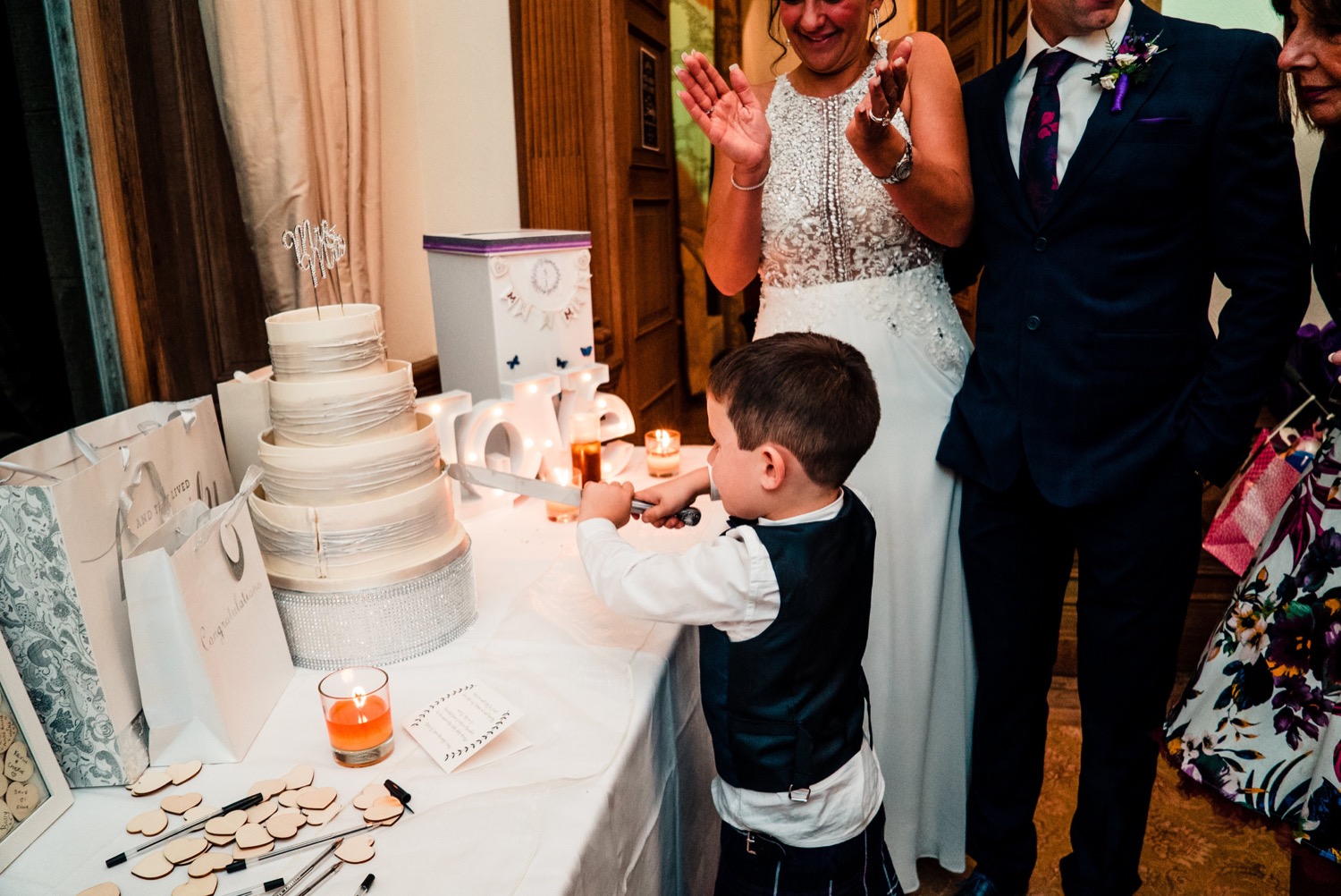 Son Wedding Cake Cutting Springkell