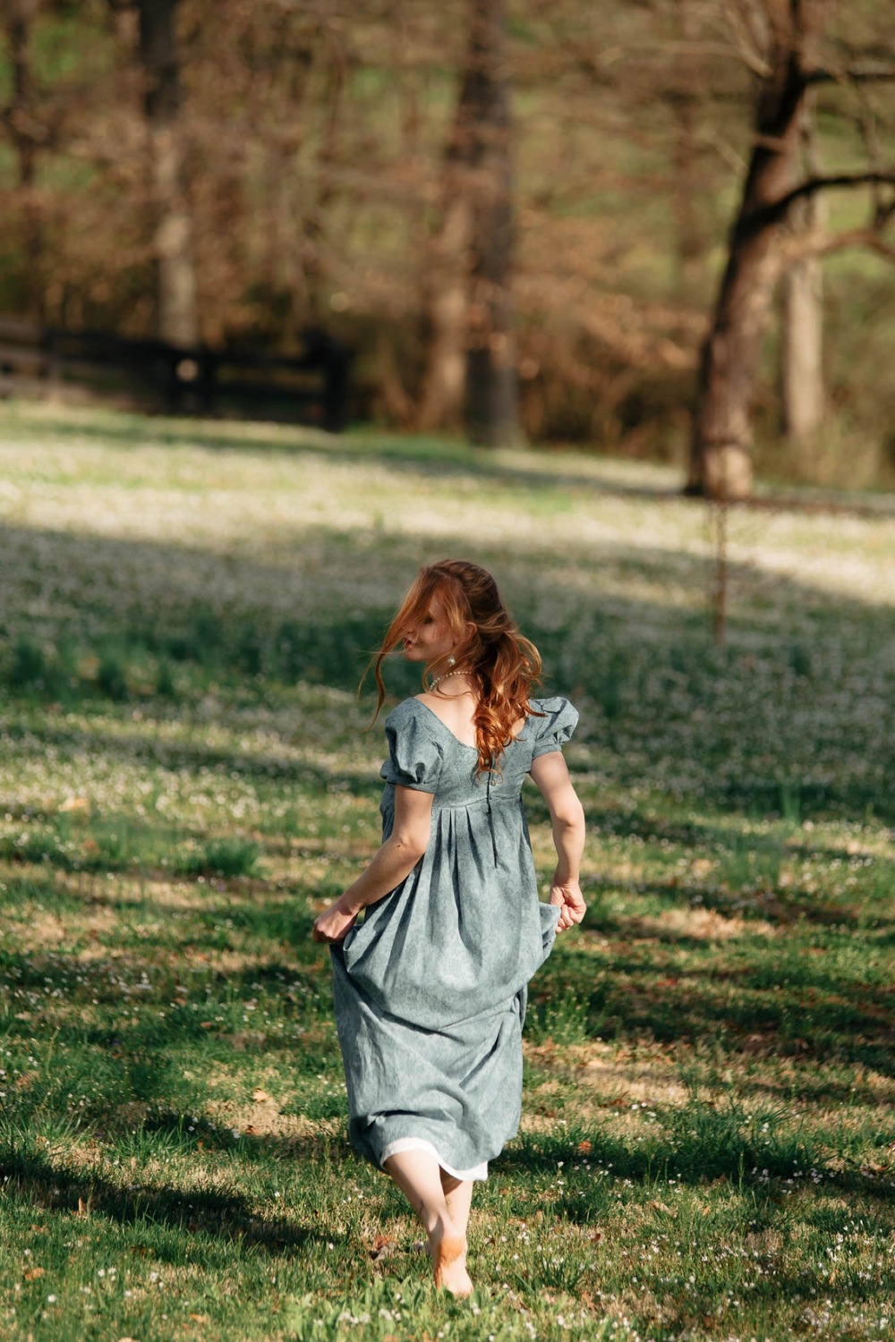 https://content1.getnarrativeapp.com/static/dbdf511d-1b8d-47b9-afcf-710a3b4d7fa4/Woman-in-blue-Regency-dress-and-pearls-running-through-field-of-grass-and-flowers.jpg?w=1000