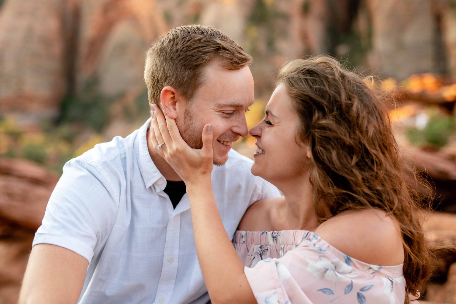 28 Beautiful Engagement Photo Ideas