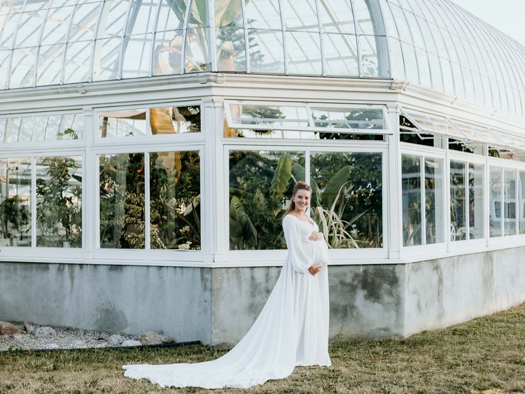 Tropical Green House Maternity Session — Megan Renee Photography